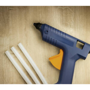 PISTOLAS Y BARRAS DE SILICONA