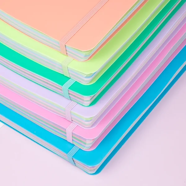 cuaderno A4 pastel tapa plástico 120 h 90 g colores