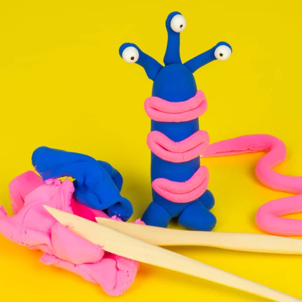 pasta de modelar de colores, monstruo azul